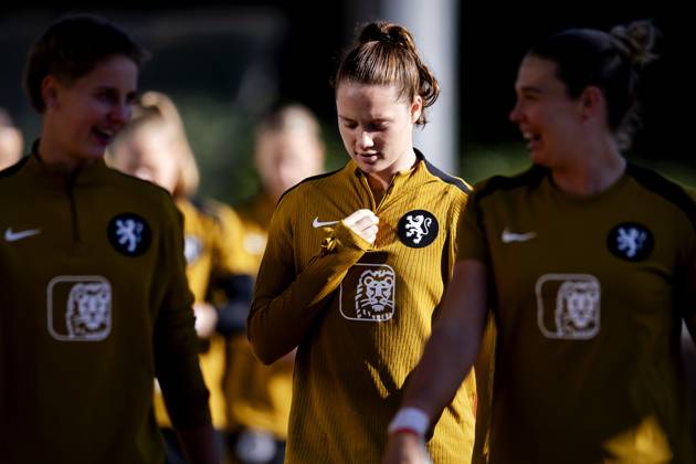 ZEIST - Veerle Buurman during a training session of the Dutch women s football team in preparation for the World Cup qualifying match against Hungary. ROBIN VAN LONKHUIJSEN ANP xVIxANPxSportx xxANPxIVx 572226638 originalFilename: 572226638.jpg