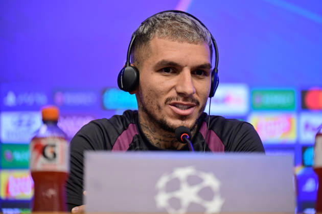 Ahead of Galatasaray v Barcelona - UEFA Champions League ISTANBUL, TURKIYE - OCTOBER 12: Galatasaray player Lucas Torreira answers journalists questions during a press conference, PK, Pressekonferenz at the Kemerburgaz Metin Oktay Training Facility ahead of the UEFA Champions League second week match between Galatasaray and Barcelona, in Istanbul, Turkiye, on October 12, 2026. Cem Tekkesinoglu Anadolu Istanbul Turkey. Editorial use only. Please get in touch for any other usage. Copyright: x2026xAnadoluxCemxTekkesinoglux