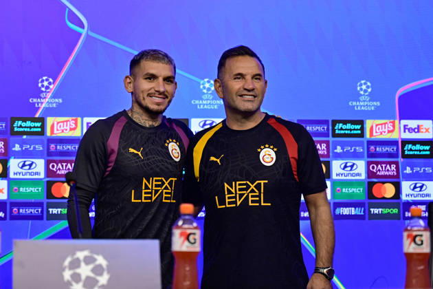 Ahead of Galatasaray v Barcelona - UEFA Champions League ISTANBUL, TURKIYE - OCTOBER 12: Galatasaray head coach Okan Buruk (R) and Galatasaray player Lucas Torreira (L) pose for a photo as they attend a press conference, PK, Pressekonferenz at the Kemerburgaz Metin Oktay Training Facilities in Istanbul, Turkiye, on October 12, 2026, ahead of their UEFA Champions League second matchweek clash against Barcelona. Cem Tekkesinoglu Anadolu Istanbul Turkey. Editorial use only. Please get in touch for any other usage.  Copyright: x2026xAnadoluxCemxTekkesinoglux