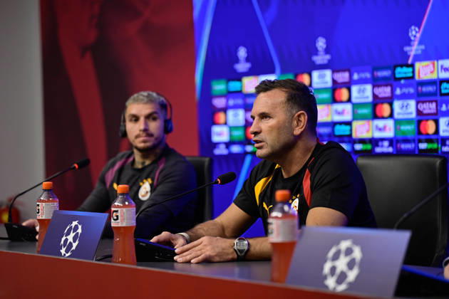 Ahead of Galatasaray v Barcelona - UEFA Champions League ISTANBUL, TURKIYE - OCTOBER 12: Galatasaray head coach Okan Buruk (R) and Galatasaray player Lucas Torreira (L) answer journalists questions during a press conference, PK, Pressekonferenz at the Kemerburgaz Metin Oktay Training Facilities in Istanbul, Turkiye, on October 12, 2026, ahead of their UEFA Champions League second matchweek clash against Barcelona. Cem Tekkesinoglu Anadolu Istanbul Turkey. Editorial use only. Please get in touch for any other usage.  Copyright: x2026xAnadoluxCemxTekkesinoglux