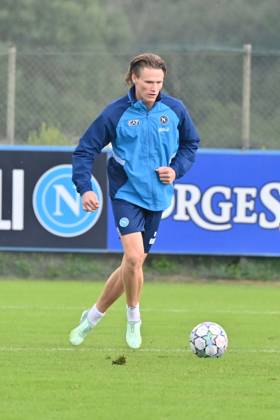 Foto IPP Felice De Martino Castel Volturno (Ce) 12 10 2026 Allenamento Napoli pre gara Champions League con il Villareal Nella foto: Scott McTominay Italy Photo Press World Copyright Castel Volturno italy ITALY  Copyright: xR4924_italyphotopressx