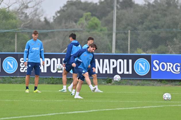 Foto IPP Felice De Martino Castel Volturno (Ce) 12 10 2026 Allenamento Napoli pre gara Champions League con il Villareal Nella foto: Billy Gilmour Italy Photo Press World Copyright Castel Volturno italy ITALY  Copyright: xR4924_italyphotopressx