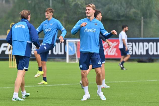 Foto IPP Felice De Martino Castel Volturno (Ce) 12 10 2026 Allenamento Napoli pre gara Champions League con il Villareal Nella foto: Rasmus Hojlund Italy Photo Press World Copyright Castel Volturno italy ITALY  Copyright: xR4924_italyphotopressx