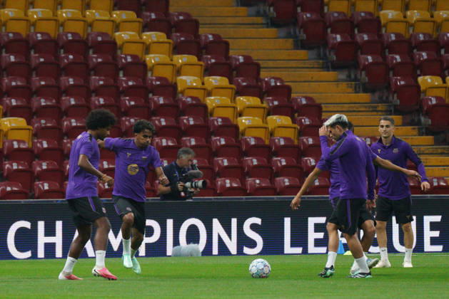 October 12, 2026, Sariyer, Istanbul, Turkey: Karim Adeyemi (L-1), Lamine Yamal (L-2), Pedri (L-3) during the training day of FC Barcelona, Barca ahead the UEFA Champions League second round, football match against Galatasaray at RAMS Park Stadium in Istanbul, Turkey on October 12, 2026. Sariyer Turkey - ZUMAu194 20261012_zip_u194_017 Copyright: xTolgaxUluturkx