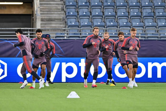 STAVANGER, NORWAY; 12. OCTOBER: picture of the Team from Munich at the final Trainings session before the Champions League Match between Viking FK vs. FC Bayern Munich at Matchday 2 at Lyse Arena ( Luis DIAZ (FC Bayern Munich 14), Harry KANE (FC Bayern Munich 9), Konrad LAIMER (FC Bayern Munich 27), TOM BISCHOF (FC Bayern Munich 8), Joshua KIMMICH (FC Bayern Munich 6) Copyright: xBEAUTIFULxSPORTS Goldbergx