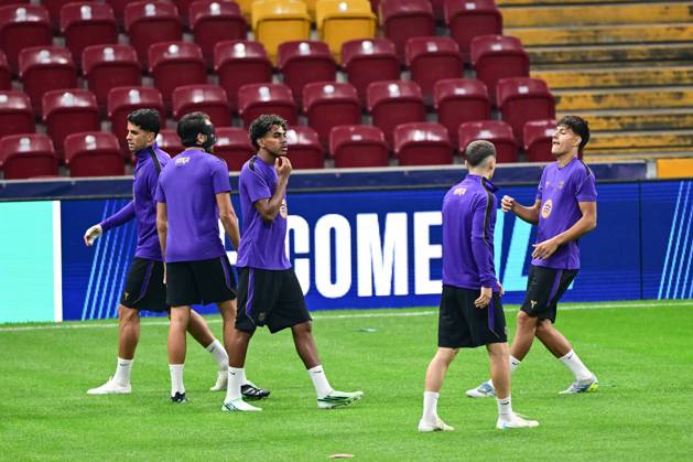 Barcelona complete preparations for Champions League clash with Galatasaray in Istanbul ISTANBUL, TURKIYE - OCTOBER 12: Barcelona players take part in a training session at RAMS Park as they complete preparations for their UEFA Champions League Week 2 match against Galatasaray, on October 12, 2026 in Istanbul, Turkiye. The session was led by head coach Hansi Flick, with the opening 15 minutes made available to members of the media ahead of the match. Cem Tekkesinoglu Anadolu Istanbul Turkey. Editorial use only. Please get in touch for any other usage.  Copyright: x2026xAnadoluxCemxTekkesinoglux