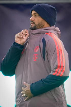Soccer, Champions League 2026–2027, Viking vs. Bayern Munich, Stavanger, October 12, 2026. Bayern Munich coach Vincent Kompany coaches at Lyse Arena in Stavanger, on the day of the Champions League match between Viking and Bayern Munich. Photo: Lise Aserud, NTB, Stavanger, Norway. EDITORIAL USE ONLY. RESTRICTED USE FOR BETTING COMPANIES.  Copyright: xLisexAserudx xNTBx