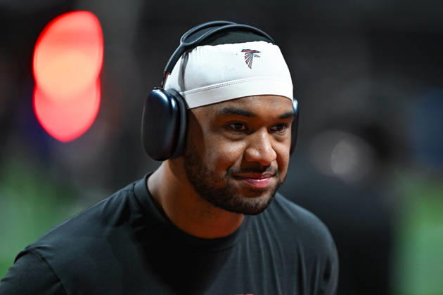 ATLANTA, GA - OCTOBER 11: Atlanta quarterback Tua Tagovailoa (1) warms up prior to the start of the NFL, American Football Herren, USA game between the Baltimore Ravens and the Atlanta Falcons on October 11th, 2026 at Mercedes-Benz Stadium in Atlanta, GA. (Photo by Rich von Biberstein Icon Sportswire) NFL: OCT 11 Ravens at Falcons EDITORIAL USE ONLY Icon261011089