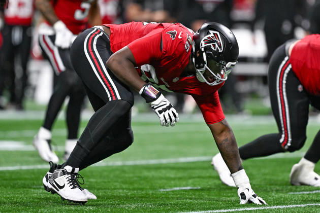 ATLANTA, GA - OCTOBER 11: Atlanta defensive end Zach Harrison (96) gets set during the NFL, American Football Herren, USA game between the Baltimore Ravens and the Atlanta Falcons on October 11th, 2026 at Mercedes-Benz Stadium in Atlanta, GA. (Photo by Rich von Biberstein Icon Sportswire) NFL: OCT 11 Ravens at Falcons EDITORIAL USE ONLY Icon261011153