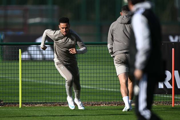Aston Villa completes preparations for UCL clash against Fenerbahce TAMWORTH, UNITED KINGDOM - OCTOBER 13: Aston Villa team completes its preparations for the UEFA Champions League second matchday against Fenerbahce with a training session at the Bodymoor Heath Training Ground, in Tamworth, United Kingdom on October 13, 2026. Rasid Necati Aslim Anadolu Tamworth United Kingdom. Editorial use only. Please get in touch for any other usage.  Copyright: x2026xAnadoluxRasidxNecatixAslimx