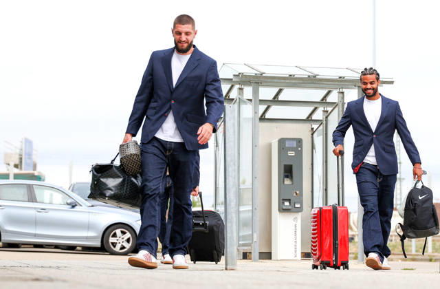 13.10.2026, Stuttgart, Fußball UEFA Champions League, Saison 2026-2027, VfB Stuttgart fliegt nach Bratislava, Abflug, Jeff Chabot