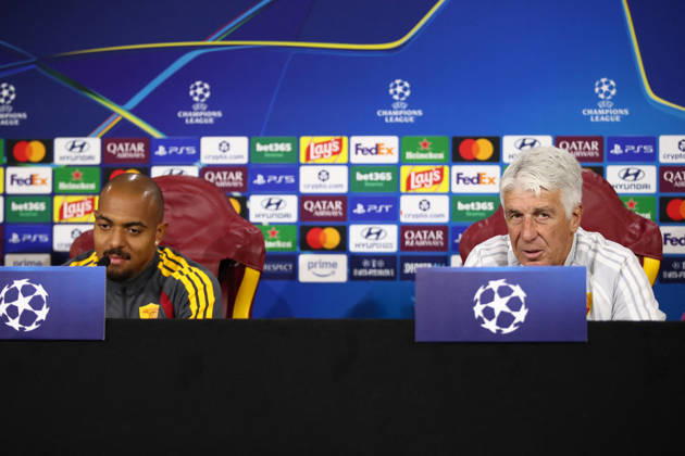 SOCCER - UEFA Champions League - AS Roma - press conference, PK, Pressekonferenz Photo by IPA ABACAPRESS.COM89631943 - October 13, 2026 Champions League: Gasperini and Malen Press Conference Training Sessions In the photo: Malen, Gasperini (Photo by Gino Mancini) Roma Italy  Copyright: xIPAxSport ABACAx
