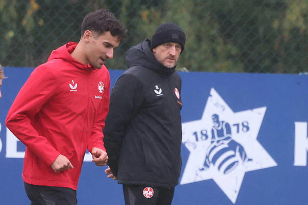 13.10.2026, xrekx, Fussball 2.Bundesliga, 1.FC Kaiserslautern - Training v.l. Ivan Prtajin (1.FC Kaiserslautern) Torsten Lieberknecht Trainer (1.FC Kaiserslautern) Kaiserslautern