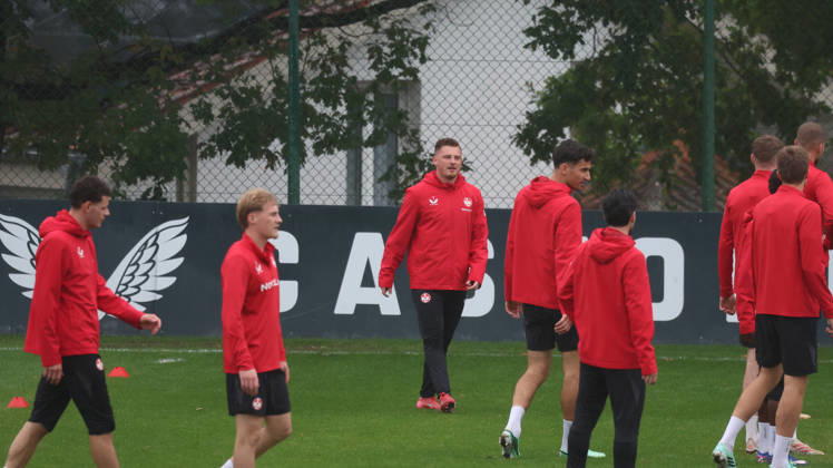 13.10.2026, xrekx, Fussball 2.Bundesliga, 1.FC Kaiserslautern - Training v.l. Marlon Ritter (1.FC Kaiserslautern) Ivan Prtajin (1.FC Kaiserslautern) Kaiserslautern
