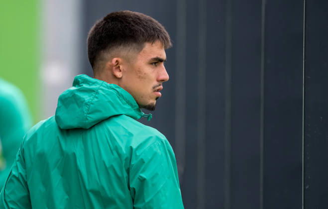 13.10.2026 - Fussball - 2. Bundesliga - Saison 2026 2027 - SpVgg Greuther Fürth Fuerth ( Kleeblatt ) - Training - - xwoxzix - Aaron Keller (11, SpVgg Greuther Fürth )
