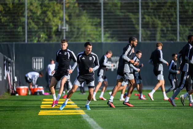 SOCCER - UEFA CL, LASK vs Liverpool LINZ,AUSTRIA,13.OCT.26 - SOCCER - UEFA Champions League, Linzer ASK vs Liverpool FC, preview, training LASK. Image shows Alessandro Schoepf (LASK).  GEPAxpictures xChristianxMoser