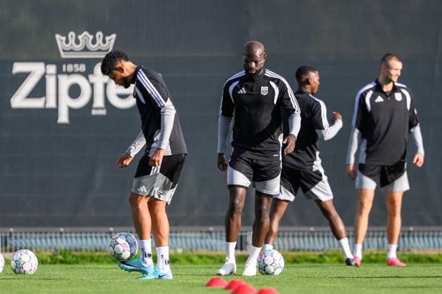 SOCCER - UEFA CL, LASK vs Liverpool LINZ,AUSTRIA,13.OCT.26 - SOCCER - UEFA Champions League, Linzer ASK vs Liverpool FC, preview, training LASK. Image shows Samuel Adeniran (LASK).  GEPAxpictures xChristianxMoser