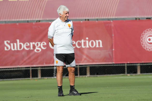 SOCCER - UEFA Champions League - AS Roma - press conference, PK, Pressekonferenz Photo by IPA ABACAPRESS.COM89637373 - October 13, 2026 Champions League: Gasperini and Malen Press Conference Training Sessions In the photo: Gasperini smiling on the field (Photo by Gino Mancini) Roma Italy  Copyright: xIPAxSport ABACAx