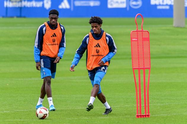 Shafiq Nandja Warmed Omar ( HSV ) Deutschland , Hamburg , Volksparkstadion , Fussball , 1. Bundesliga , Training des Hamburger SV