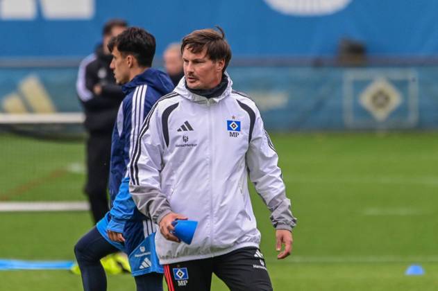 Trainer Merlin Polzin ( HSV ) Deutschland , Hamburg , Volksparkstadion , Fussball , 1. Bundesliga , Training des Hamburger SV