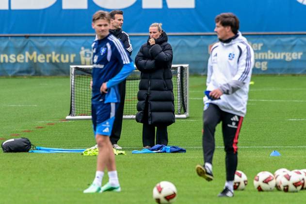 Moller Wolfe David Claus Costa Direktor Profifußball Kathleen Krüger Vorstand Trainer Merlin Polzin ( HSV ) Deutschland , Hamburg , Volksparkstadion , Fussball , 1. Bundesliga , Training des Hamburger SV