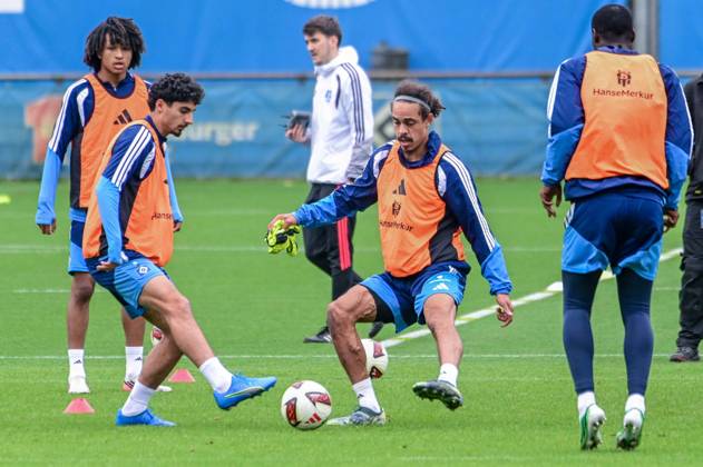 Martin Adeline Yussuf Poulsen ( HSV ) Deutschland , Hamburg , Volksparkstadion , Fussball , 1. Bundesliga , Training des Hamburger SV