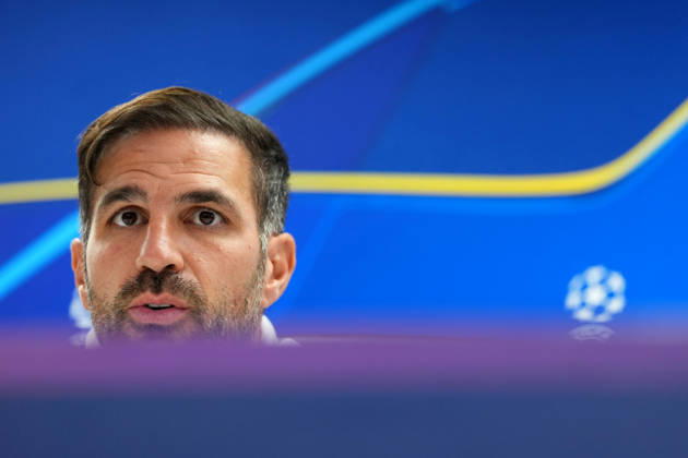 press conference, PK, Pressekonferenz Champions League Como 1907 2026 2027 Rotterdam - Coach Cesc Fabregas of Como 1907 talks during a press conference before the Champions League match against Feyenoord Rotterdam. The press conference is set at Stadion Feijenoord on 13 October 2026 in Rotterdam, Netherlands. (Hero Images Yannick Verhoeven) Copyright: xYannickxVerhoevenx