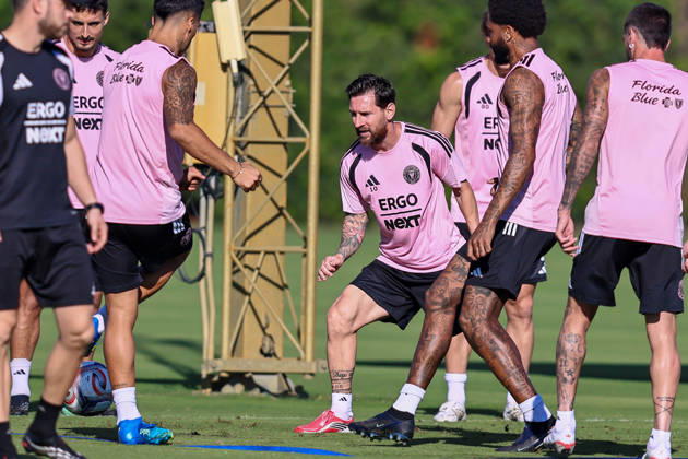 FORT LAUDERDALE, FL - OCTOBER 13: Inter Miami CF forward Lionel Messi (10) is seen during an Inter Miami Training Session at Florida Blue Training Center on October 13, 2026 in Fort Lauderdale, Florida. (Photo by Chris Arjoon Icon Sportswire) SOCCER: OCT 13 Inter Miami CF Training EDITORIAL USE ONLY Icon2610130000019
