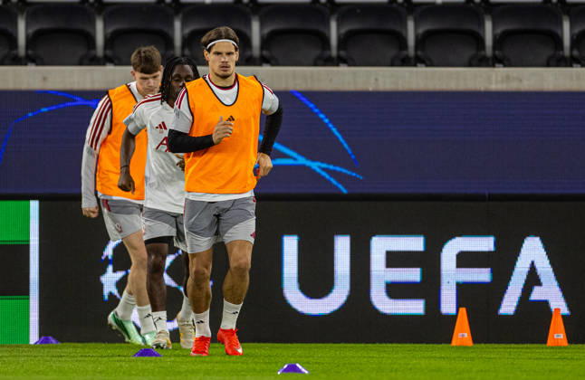Football - UEFA Champions League - LASK v Liverpool FC - MD-1 LINZ, AUSTRIA - Tuesday, October 13, 2026: Liverpool d Milos Kerkez during a training session ahead of the UEFA Champions League 2026 27 League Phase MD2 match between LASK and Liverpool FC at the Oberösterreich Arena. (Photo by David Rawcliffe Propaganda) LINZ Oberösterreich Arena UPPER AUSTRIA AUSTRIA  Copyright: xDavidxRawcliffex P2026-10-13-LASK_Liverpool_MD-1_Training-25