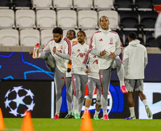 Football - UEFA Champions League - LASK v Liverpool FC - MD-1 LINZ, AUSTRIA - Tuesday, October 13, 2026: Liverpool s captain Virgil van Dijk during a training session ahead of the UEFA Champions League 2026 27 League Phase MD2 match between LASK and Liverpool FC at the Oberösterreich Arena. (Photo by David Rawcliffe Propaganda) LINZ Oberösterreich Arena UPPER AUSTRIA AUSTRIA  Copyright: xDavidxRawcliffex P2026-10-13-LASK_Liverpool_MD-1_Training-30