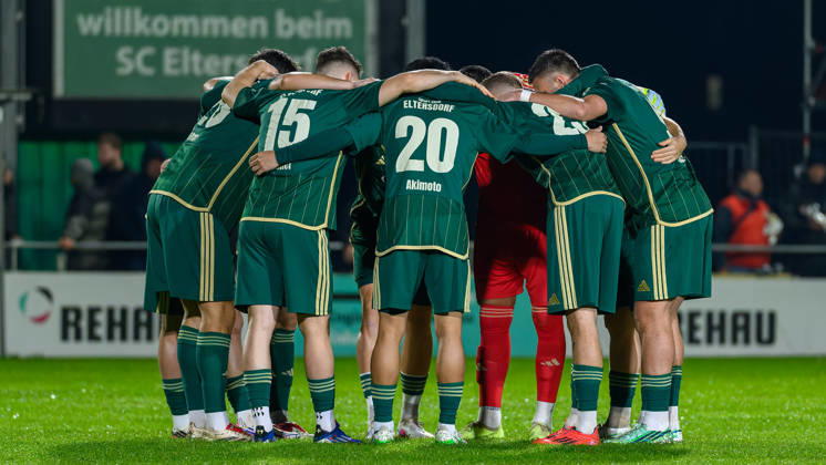 13.10.2026 - Fussball - Saison 2026 2027 - Regionalliga Bayern - 14. Spieltag: SC Eltersdorf - SV Wacker Burghausen - JoTe - xjoxtex - Teamkreis Mannschaft Team