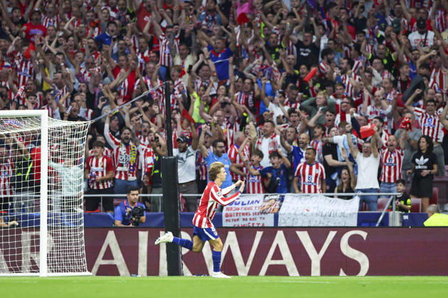 Atlético Madrid v Manchester United, ManU UEFA Champions League Atlético Madrid midfielder Pablo Barrios (8) scores a GOAL 1-0 and celebrates during Atlético Madrid v Manchester United UEFA Champions League matchday 2 at the Metropolitano stadium, Madrid, Spain on 13 October 2026 Credit: Phil Duncan Every Second Media Editorial use only. All images are copyright Every Second Media Limited. No images may be reproduced without prior permission. Copyright: xIMAGO EveryxSecondxMediax ESM-2219-0011 PhilxDuncanx xEveryxSecondxMediax