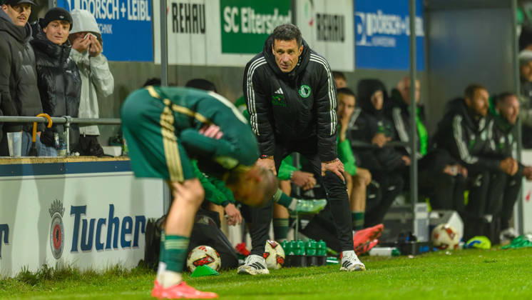 13.10.2026 - Fussball - Saison 2026 2027 - Regionalliga Bayern - 14. Spieltag: SC Eltersdorf - SV Wacker Burghausen - JoTe - xjoxtex - Tom Feulner (23, SC Eltersdorf ) Bernd Eigner (Trainer SC Eltersdorf )