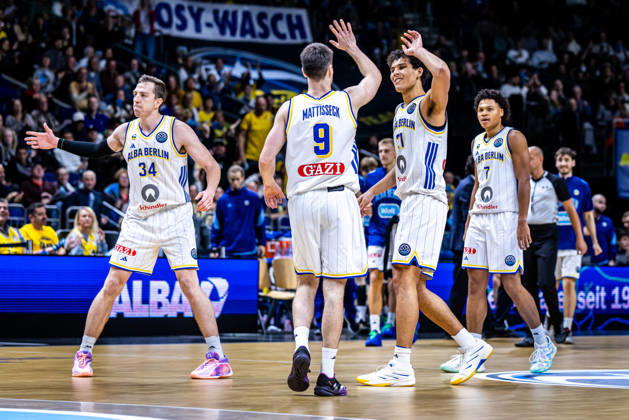 Basketball Berlin 13.10.2026 Saison 2026 2027 FIBA BCL Regular Season Group G Basketball Championsleague Alba Berlin - Igokea m:tel Aleksandrovac Brandon Angel (Alba Berlin, No.21) Jonas Mattisseck (Alba Berlin, No.09)