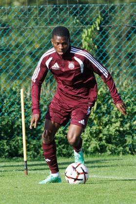 Anderlecht s Romeo Amane pictured in action during a training session of Belgian soccer team RSC Anderlecht, Wednesday 14 October 2026 in Brussels. The team is preparing for the second match of the UEFA Europa League league phase against Croatian GNK Dinamo Zagreb tomorrow. KURTxDESPLENTER  x189777787x