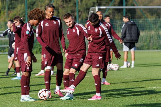 Anderlecht s players pictured in action during a training session of Belgian soccer team RSC Anderlecht, Wednesday 14 October 2026 in Brussels. The team is preparing for the second match of the UEFA Europa League league phase against Croatian GNK Dinamo Zagreb tomorrow. KURTxDESPLENTER  x189777845x