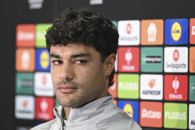 Hoffenheim s press conference, PK, Pressekonferenz ahead of Besiktas match SINSHEIM, GERMANY - OCTOBER 14: Hoffenheim head coach Christian Ilzer and defender Ozan Kabak (seen) speak during a press conference ahead of their UEFA Europa League Week 2 match against Besiktas, on October 14, 2026 in Sinsheim, Germany Halil Sagirkaya Anadolu Sinsheim Germany. Editorial use only. Please get in touch for any other usage.  Copyright: x2026xAnadoluxHalilxSagirkayax