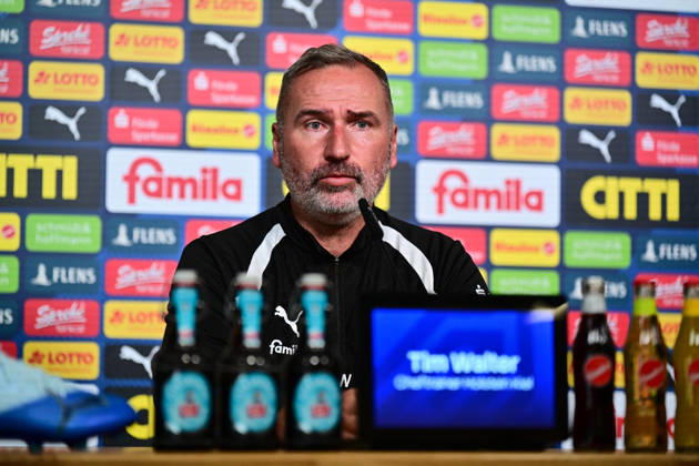 14.10.2026, Fußball, Herren, 2.BL (Bundesliga), Saison 2026 2027, Holstein Kiel Pressekonferenz mit Trainer Tim Walter vor dem Spiel am Freitag gegen Hertha BSC Berlin, KSV Tim Walter bei der PK Kiel, nähe Holstein-Stadion Holstein-Stadion, Presseraum Schleswig-Holstein Deutschland