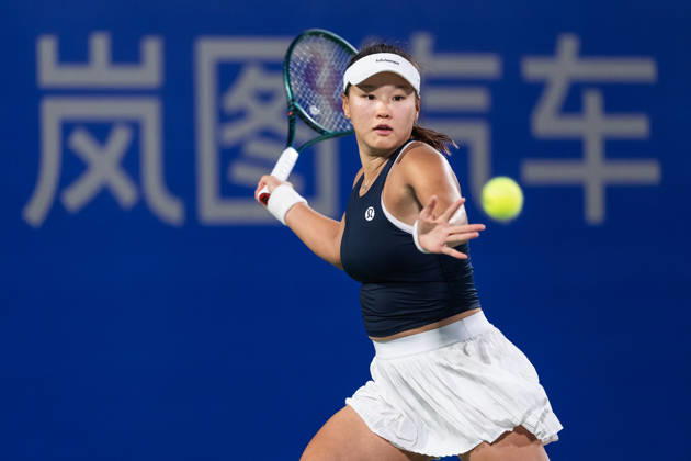 October 14, 2026, Wuhan, Hubei, China: Hanyu Guo of China plays against Katie Volynets of USA ( not in view) during the Wuhan Open final match at the Optics Valley International Tennis Center. Hanyu Guo defeated Katie Volynets with a score of 6-4, 4-6, 7-6. Wuhan China - ZUMAs197 20261014_aaa_s197_098 Copyright: xRenxYongx
