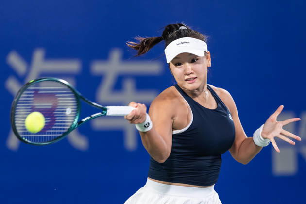 October 14, 2026, Wuhan, Hubei, China: Hanyu Guo of China plays against Katie Volynets of USA ( not in view) during the Wuhan Open final match at the Optics Valley International Tennis Center. Hanyu Guo defeated Katie Volynets with a score of 6-4, 4-6, 7-6. Wuhan China - ZUMAs197 20261014_aaa_s197_106 Copyright: xRenxYongx
