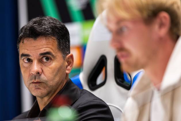 SPLIT - Ajax coach Michel Sanchez and Julian Brandt of Ajax during a press conference, PK, Pressekonferenz the day before the Conference League match between Hadjuk Split and Ajax at the Poljud Stadium. SONNY LENSEN ANP xVIxANPxSportx xxANPxIVx 572435055 originalFilename: 572435055.jpg