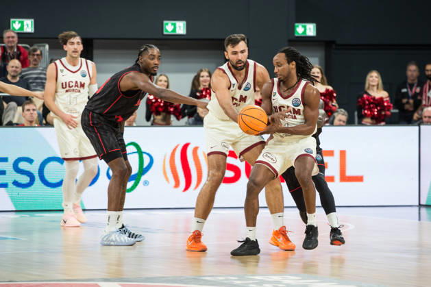 Bamberg, Deutschland 14. Oktober 2026: Basketball Champions League - 2026 2027 - Gruppenphase - Gruppe D - 2. Spieltag - Bamberg Baskets gegen UCAM Murcia Im Bild: Michael Forrest (Murcia) im Spielaufbau Brose Arena Bayern Copyright: xFotostandx xSchmittx