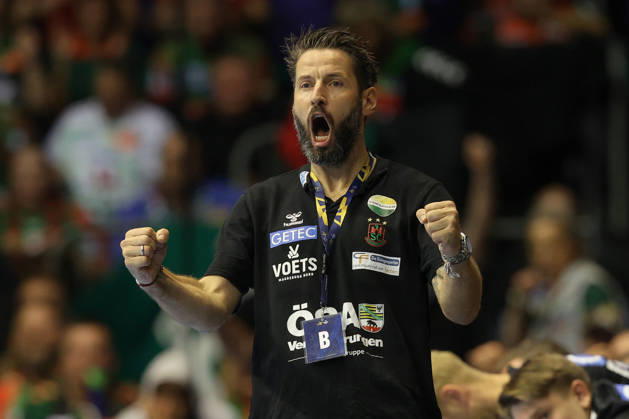 14.10.2026, xtgx, Handball Champions Legaue, SC Magdeburg - Industria Kielce emspor, v.l. Bennet Wiegert (Magdeburg, Trainer) Jubel, Torjubel, jubelt ueber das Tor, celebrate the goal, celebration Magdeburg