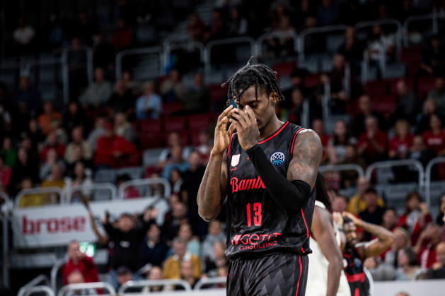 Bamberg, Deutschland 14. Oktober 2026: Basketball Champions League - 2026 2027 - Gruppenphase - Gruppe D - 2. Spieltag - Bamberg Baskets gegen UCAM Murcia Im Bild: Trevon Scott (Bamberg) hält enttäuscht die Hand vor das Gesicht Brose Arena Bayern Copyright: xFotostandx xSchmittx