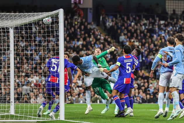 UEFA Champions League Matchday 2 of 8 Manchester City v Paris Saint-Germain Marc Guehi of Manchester City heads over the bar during the UEFA Champions League Matchday 2 of 8 match Manchester City vs Paris Saint-Germain at City of Manchester Stadium, Manchester, United Kingdom on 14 October 2026 (Photo by Mark Cosgrove News Images) Manchester City of Manchester Stadium Greater Manchester United, ManU Kingdom Copyright: xMarkxCosgrove NewsxImagesx