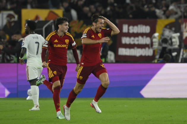 Roma’s Marten de Roon celebrates after scoring the goal 1-0 during the Uefa Champions League soccer match between AS Roma and Real Madrid at the Olympic Stadium in Rome, Italy - Wednesday, October 14, 2026. - Soccer .  Copyright: xFabrizioxCorradetti LaPressex