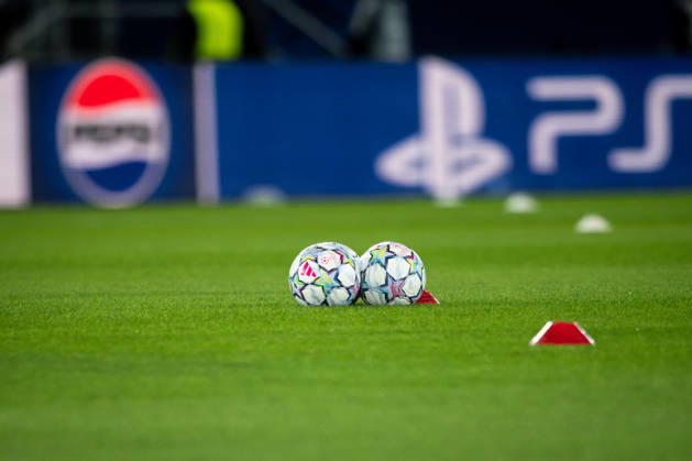 14.10.2026: Champions League, 2. Spieltag, Å K Slovan Bratislava vs. VfB Stuttgart im Å tadion TehelnÃ pole NarodnÃ½ futbalovÃ½ Å¡tadion Champions League Ball WICHTIGER HINWEIS: Gemäß den Vorgaben des DFB und der DFL ist es untersagt, in dem Stadion und oder vom Spiel angefertigte Fotoaufnahmen in Form von Sequenzbildern und oder videoähnlichen Fotostrecken zu verwerten bzw. verwerten zu lassen. Copyright: xJordyxFourgonx