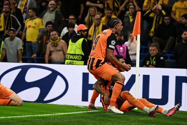LONDON, ENGLAND - OCTOBER 14: Vinicius Tobias of Shakhtar Donetsk celebrates their second goal with his team mates during the UEFA Champions League 2026 27 League Phase MD2 match between FC Shakhtar Donetsk and AEK Athens at Stamford Bridge on October 14, 2026 in London, England. (Photo by Yaroslav Dunka Sports Press Photo) Copyright: xYaroslavxDunkax xSPPx Sportspressphoto_SPR255977