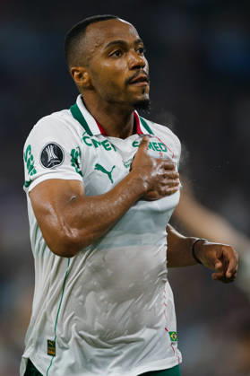 Soccer - Copa CONMEBOL Libertadores - Fluminense v Palmeiras RIO DE JANEIRO, BRAZIL - OCTOBER 14: MARLON FREITAS of Palmeiras celebrates after scoring the team s second goal during the Copa CONMEBOL Libertadores semi-final first leg match between Fluminense and Palmeiras at Maracana Stadium on October 14, 2026 in Rio de Janeiro, Brazil. Rio de Janeiro Maracana Stadium Brazil Copyright: xRuanoxCarneiroxRuanoxCarneirox