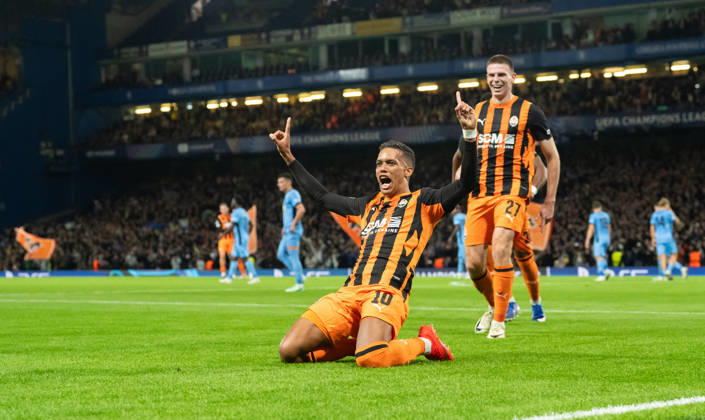 Pedrinho of Shakhtar Donetsk celebrates after scoring from the penalty spot during UEFA Champions League - League Phase - Matchday 2 season 26 27 game between Shakhtar Donetsk and AEK Athens (Ruslan Taran Ball Raw Images) London Stamford Bridge United Kingdom Copyright: xRuslanxTaranx RUSLAN_SHAvAEK_20261014_213450__IMG2133.ARW_0502